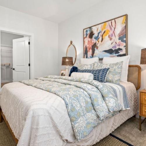 Bedroom with Spacious Surroundings